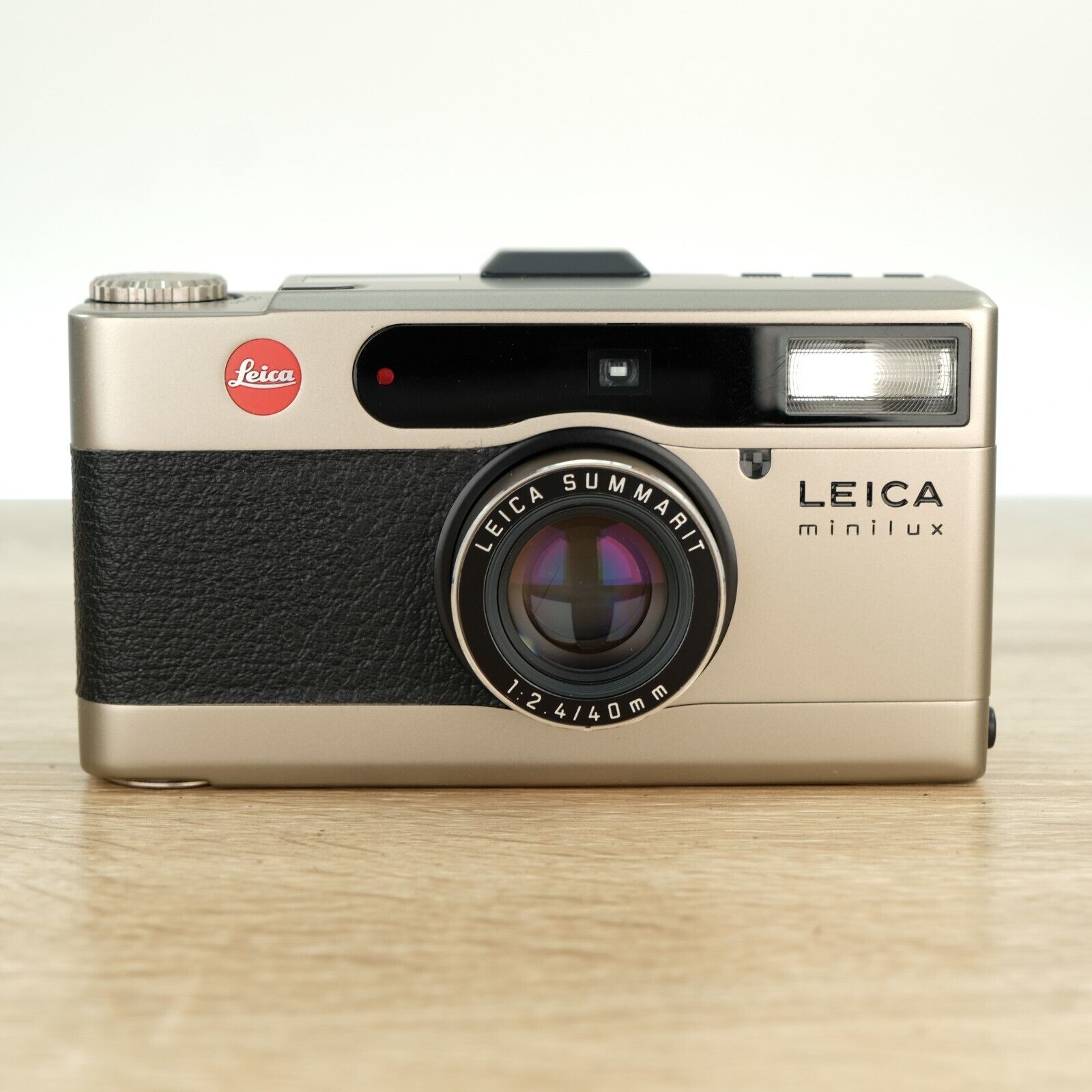 Leica Minilux Titanium 35mm Film Camera 40mm f/2.4 Summarit - Film Tested